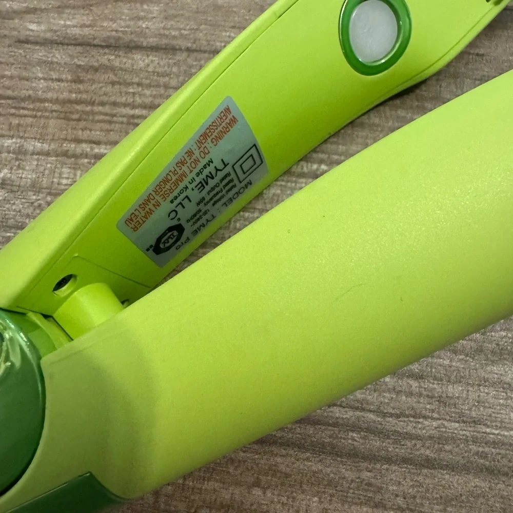 TYME Iron Pro 2-in-1 Hair Curler & Straightener w/ Auto Shutoff, Limelight